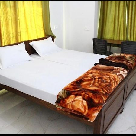 Harsh & Yash Guest House Bodh Gaya Luaran gambar
