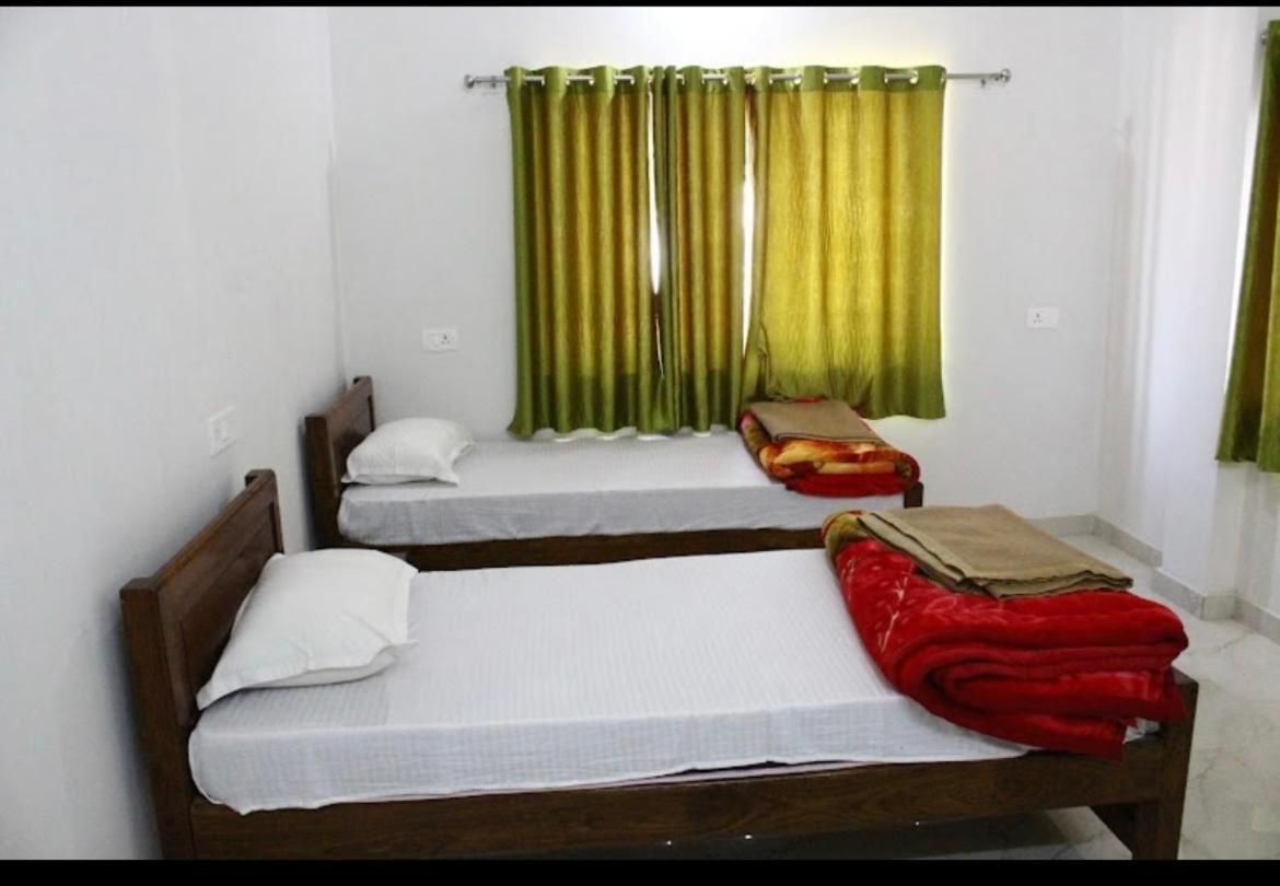 Harsh & Yash Guest House Bodh Gaya Luaran gambar