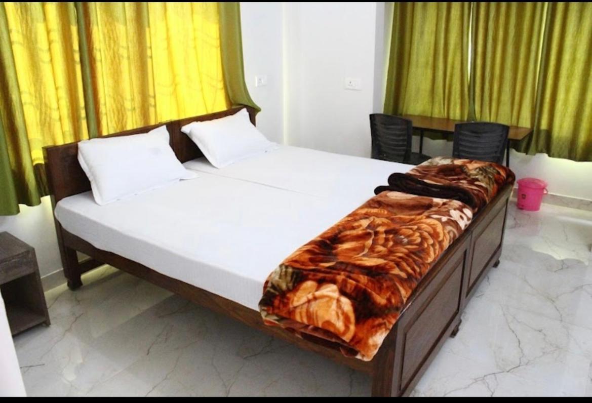 Harsh & Yash Guest House Bodh Gaya Luaran gambar