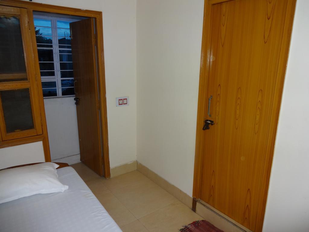 Harsh & Yash Guest House Bodh Gaya Luaran gambar